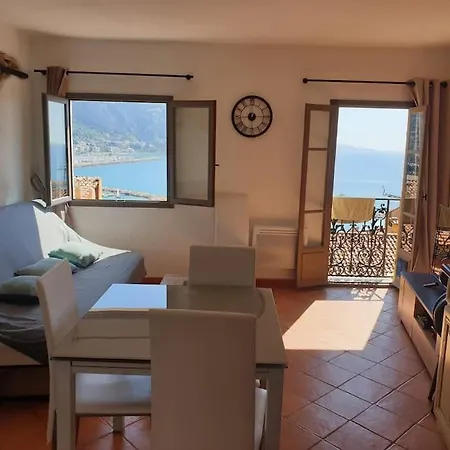 Daire Duplex Vue 50m De La Des Sablettes *